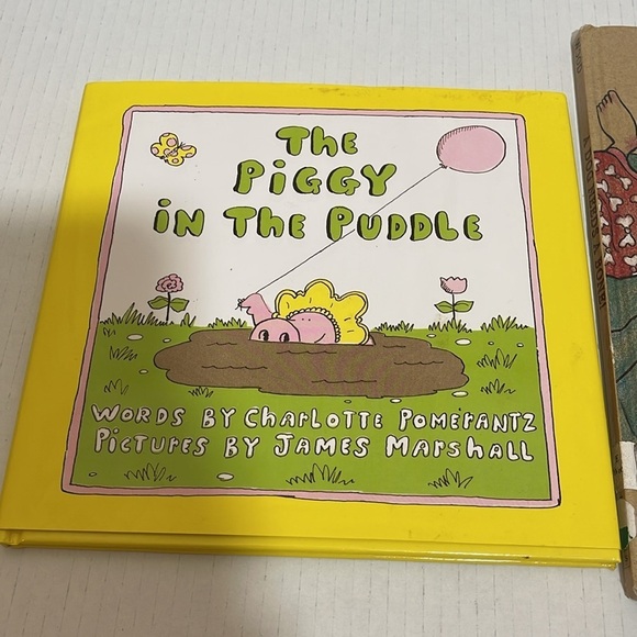 2 kids books The Piggy In The Puddle and A Dog Needs A Bone! - Picture 3 of 10